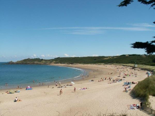 Bulle D'Amour A 500 M De La Plage Cancale Exterior photo